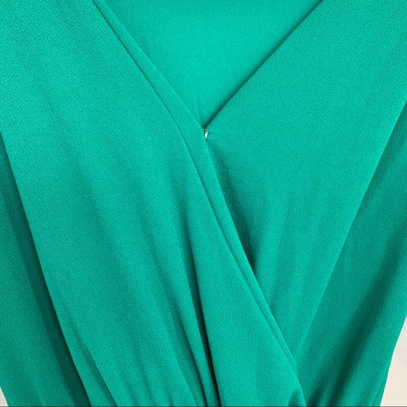 NWOT Sabie Green Wrap Dress Size Small - Picture 7 of 9